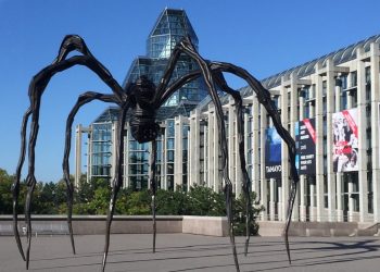 ROPPONGI HILLS – ИЗКУСТВО ЗАД СЛЕДВАЩИЯ ЪГЪЛ