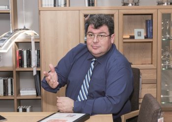 СВЕТОСЛАВ РАДУШЕВ, УПРАВИТЕЛ НА ХИПЕРМАРКЕТ ЗА МЕБЕЛИ COMO