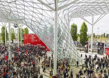 МЕБЕЛНИ ИЗЛОЖЕНИЯ ПОД КАРАНТИНА