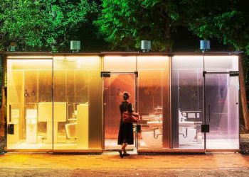 ПРОЗРАЧНИ ОБЩЕСТВЕНИ ТОАЛЕТНИ. А ЗАЩО НЕ?