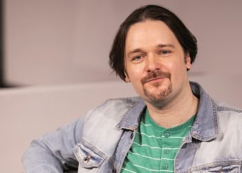 АРТЬОМ ВАСИЛЕВ ЗА РОЛЯТА НА СПЕЦИАЛИЗИРАНИТЕ МЕДИИ В МЕБЕЛНИЯ БИЗНЕС