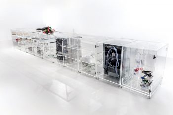 ПРОЗРАЧНАТА АКРИЛНА КУХНЯ НА MVRDV