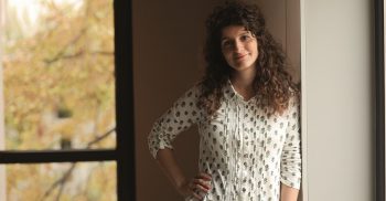 МАЯ ИВАНОВА: ДИЗАЙНЕРЪТ Е ДИРИГЕНТЪТ, КОЙТО КАРА НЕЩАТА ДА ОЖИВЯВАТ