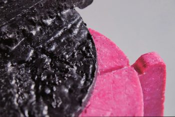 СТОЛ ОТ ИЗПОЛЗВАНИ МАСКИ