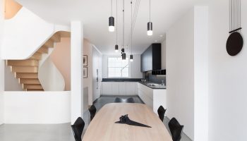 ВОДОПАД ОТ СВЕТЛИНА В ЧЕТИРИЕТАЖНА КЪЩА В КЕНСИГТЪН