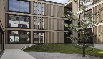 ПРОФЕСИОНАЛНОТО ОБРАЗОВАНИЕ ПО ГОРСКО СТОПАНСТВО, ДЪРВООБРАБОТВАНЕ И ВЪТРЕШНО ОБЗАВЕЖДАНЕ В КУХЛ, АВСТРИЯ