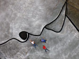 ДВАМА ХУДОЖНИЦИ, ЕДНА ТВОРБА – ХИЛЯДИ КВАДРАТНИ МЕТРИ