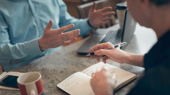 ПАЗАРНИТЕ ШАНСОВЕ НА МЕБЕЛНАТА ПРОМИШЛЕНОСТ