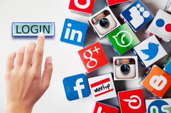 СОЦИАЛНИ МЕДИИ? ОСТАВЕТЕ МЕ НАМИРА