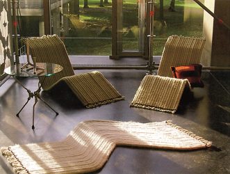 КИЛИМ ИЛИ ШЕЗЛОНГ? А ЗАЩО НЕ И ДВЕТЕ?!