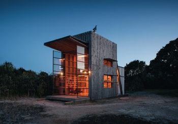 ВАКАНЦИОННА КЪЩА СРЕД ДЮНИТЕ