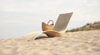 ПЛАЖНИ МЕБЕЛИ ОТ ПРЕРАБОТЕНИ МОРСКИ ОТПАДЪЦИ