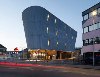 ПЪРВИЯТ В СВЕТА МНОГОЕТАЖЕН СКЕЙТПАРК