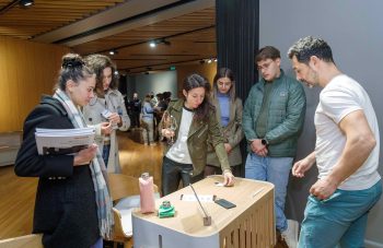 БЛИЗО ТРИ ХИЛЯДИ ДУШИ РАЗГЛЕДАХА ИЗЛОЖБАТА НА БЪЛГАРСКИ МЕБЕЛЕН ДИЗАЙН