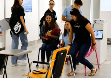 ПОСЛЕДНAТА СПИРКА НА ПЪТУВАЩАТА ИЗЛОЖБА „МИСИЯ БЪЛГАРСКИ ДИЗАЙН“ БЕШЕ ШУМЕН