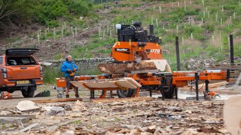КОМПАНИЯ WOOD-MIZER ПРЕДСТАВИ НОВ ДОКУМЕНТАЛЕН ФИЛМ ЗА ЖИВОТА НА ОПЕРАТОР НА МОБИЛЕН БАНЦИГ