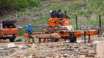 КОМПАНИЯ WOOD-MIZER ПРЕДСТАВИ НОВ ДОКУМЕНТАЛЕН ФИЛМ ЗА ЖИВОТА НА ОПЕРАТОР НА МОБИЛЕН БАНЦИГ